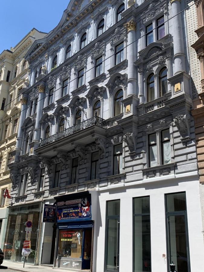 Grosszuegiges Apartment Mit Lounge Naehe Naschmarkt Viyana Dış mekan fotoğraf